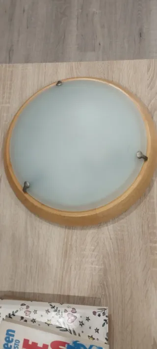 Lámpara plafón madera y cristal Ikea