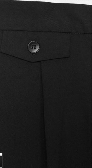 Pantalón de vestir negro con pinzas