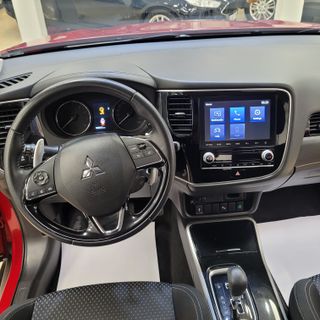 Mitsubishi Outlander 2020