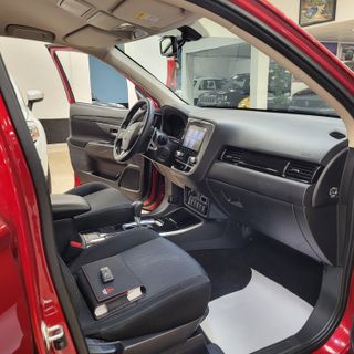 Mitsubishi Outlander 2020