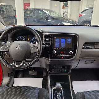 Mitsubishi Outlander 2020