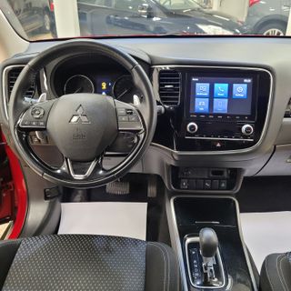 Mitsubishi Outlander 2020