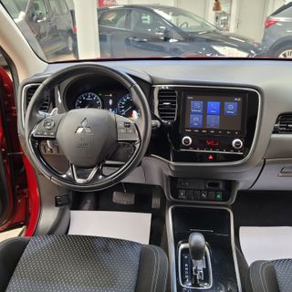 Mitsubishi Outlander 2020