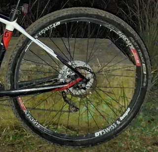 Llantas DT Swiss/Hope