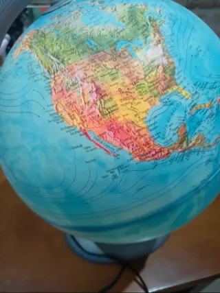 Globo terráqueo educativo