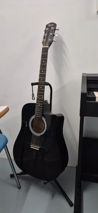 Guitarra electroacustica Fender Squier SA 105CE