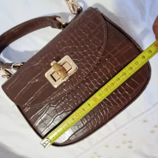 Bolso chocolate efecto piel
