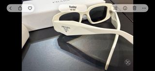 Gafas de sol Prada blancas y negras