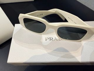 Gafas de sol Prada blancas