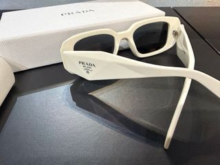 Gafas de sol Prada blancas