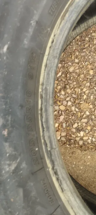 Neumático Bridgestone 205/55 R16 USADO