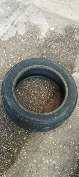 Neumático Bridgestone 205/55 R16 USADO