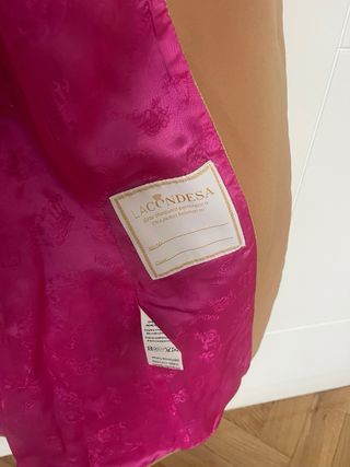 Blazer La Condesa color Camel con forro Rosa