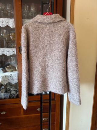 Chaqueta Zara efecto pelo botines flor