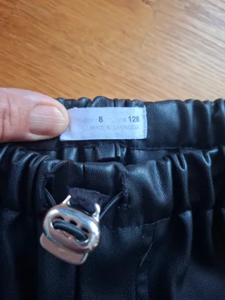 Pantalón Zara Piel Sintética Niña Talla 128, 8 año