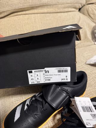 Zapatillas Adidas Adizero Throw Negras y Amarillas