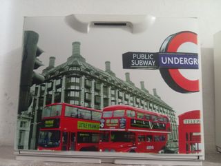 Dos Unidades de zapateros con diseño Times Square