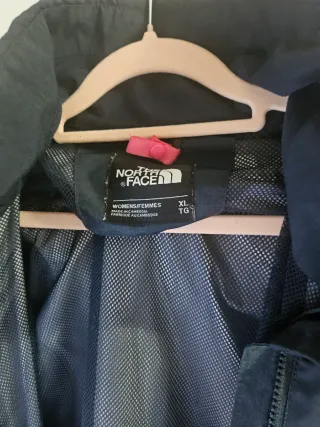 Cortavientos The North Face Negro y Rosa