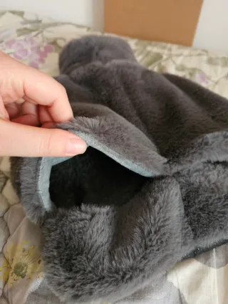 Scaldapiedi con borsa acqua calda grigio