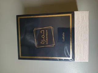 Perfume Khamrah Lattafa Negro y Dorado