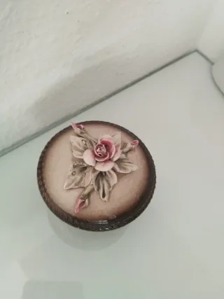 Caja decorativa cerámica floral