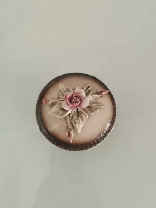 Caja decorativa cerámica floral