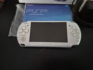 PSP Slim & Lite Pearl White