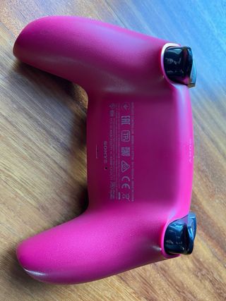 Mando DualSense PS5 color Cosmic Red
