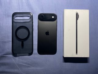 iPhone Air 256GB Nero Siderale + Cover originale