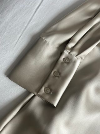 Vestido Zara Satinado Blanco Perlado Talla XS