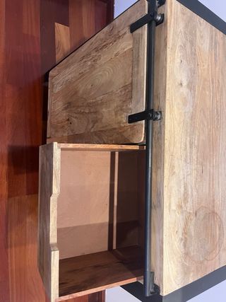 Aparador madera y metal