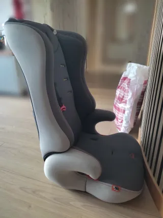 Silla coche infantil + protector asiento