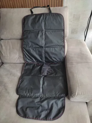 Silla coche infantil + protector asiento