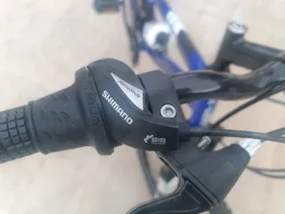 Bicicleta Montaña Roja y azul