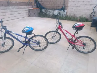 Bicicleta Montaña Roja y azul