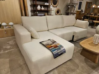 Sofá chaiselongue beige sin estrenar