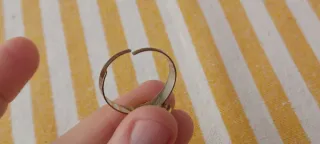 Anello con mazzolino fiori regolabile