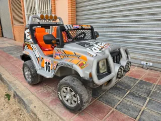 Coche eléctrico infantil FEBER