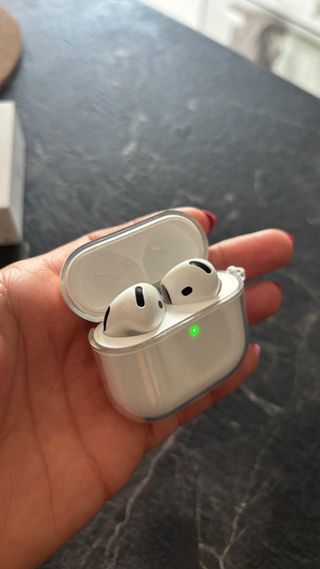Apple AirPods 4 Cancelación Activa de Ruido