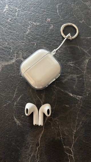 Apple AirPods 4 Cancelación Activa de Ruido