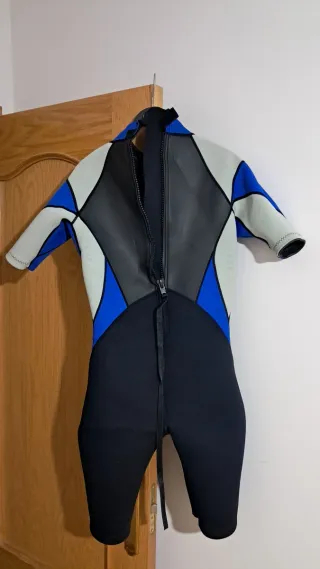 Neopreno Corto Boomerang Azul y Negro Talla 48