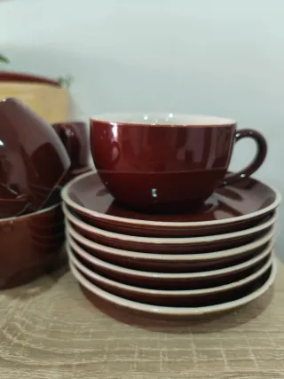 Juego 6 tazas y platos marrones