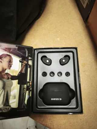 Auriculares Avenzo Negros