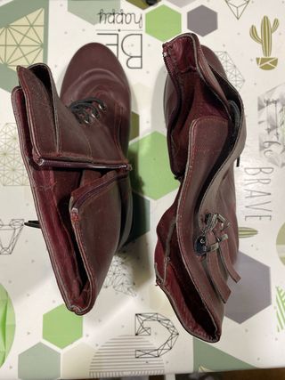 Stivali rossi donna con zip e lacci