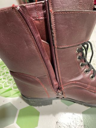 Stivali rossi donna con zip e lacci