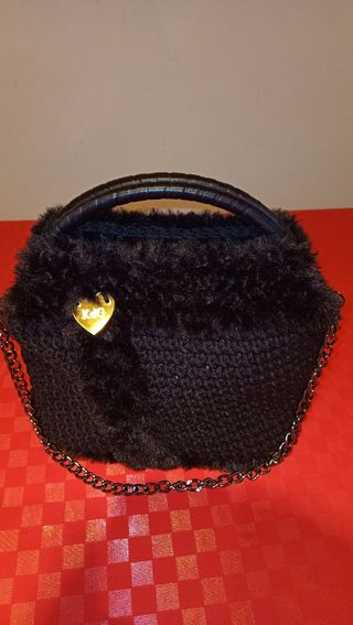 Borsa uncinetto nera con catena