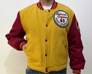 Chaqueta universitaria Sisley roja y amarilla