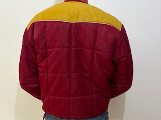 Chaqueta universitaria Sisley roja y amarilla