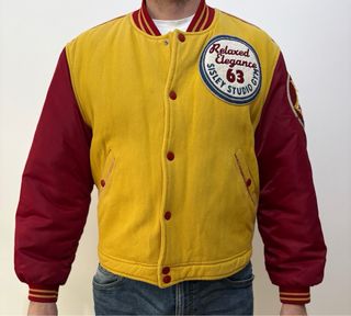 Chaqueta universitaria Sisley roja y amarilla