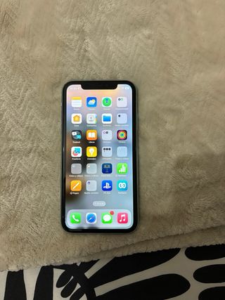 iPhone 11 Azul Marino 73% Batería